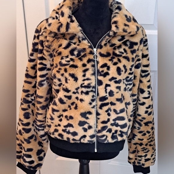 Faux Fur Leopard Print Zip Up Jacket With Collar - Picture 1 of 7